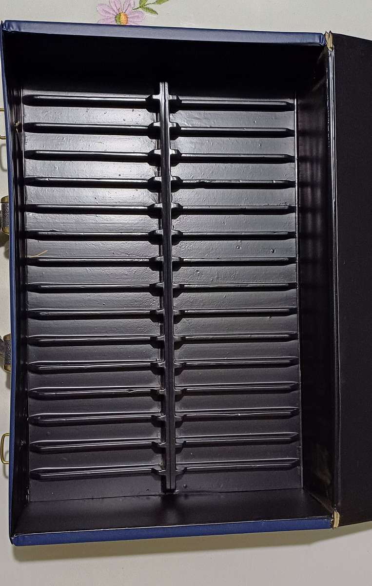 Vintage Cassette Tape Holder Carry Case