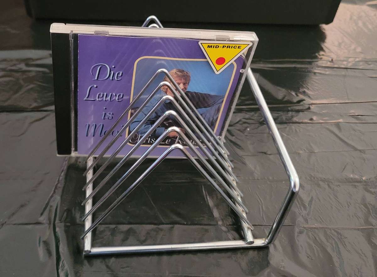 10 CD METAL HOLDER
