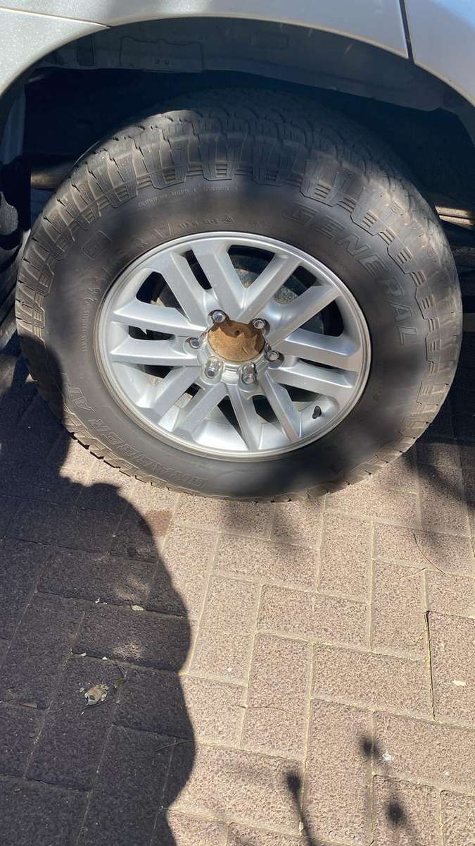 Toyota Fortuner/Hilux center caps