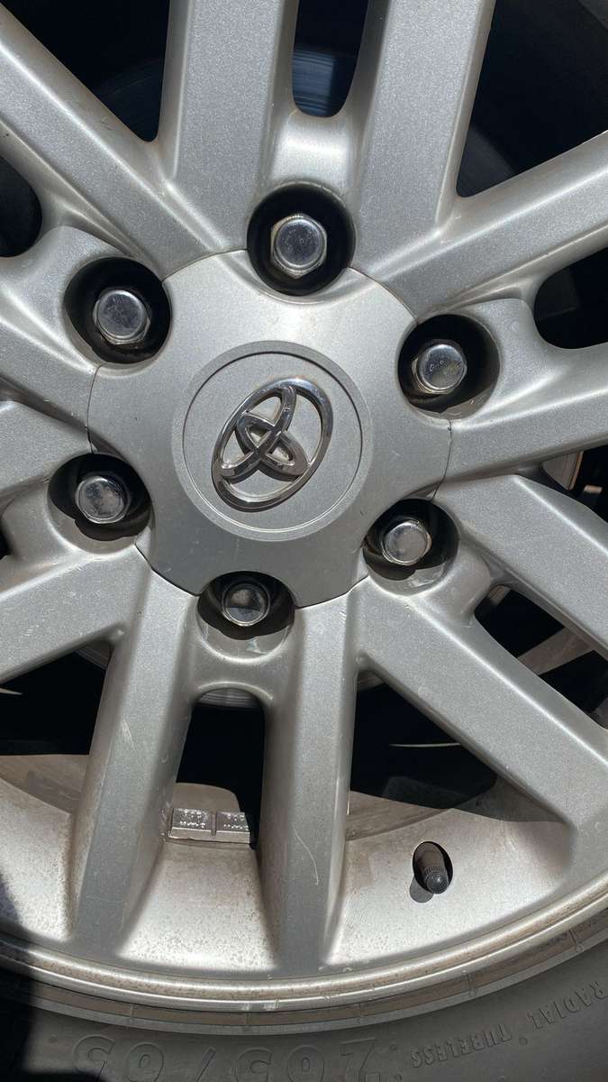 Toyota Fortuner/Hilux center caps