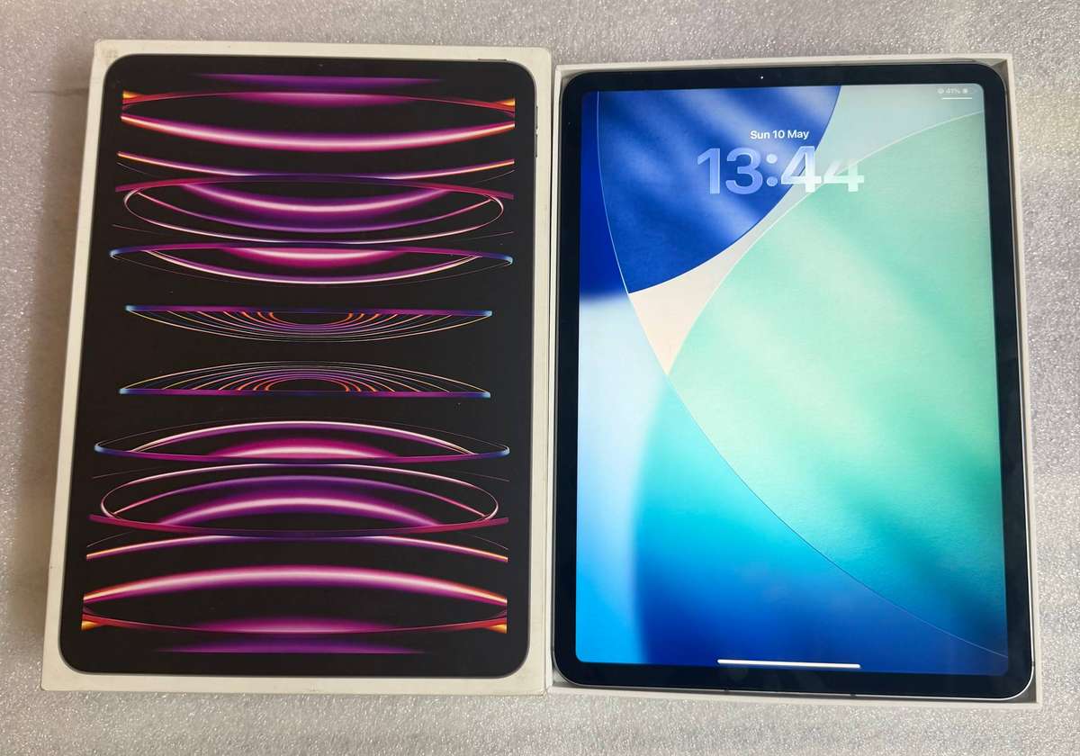 Apple iPad Pro 11 inch 4th Gen Wifi + Cellular(128gb)