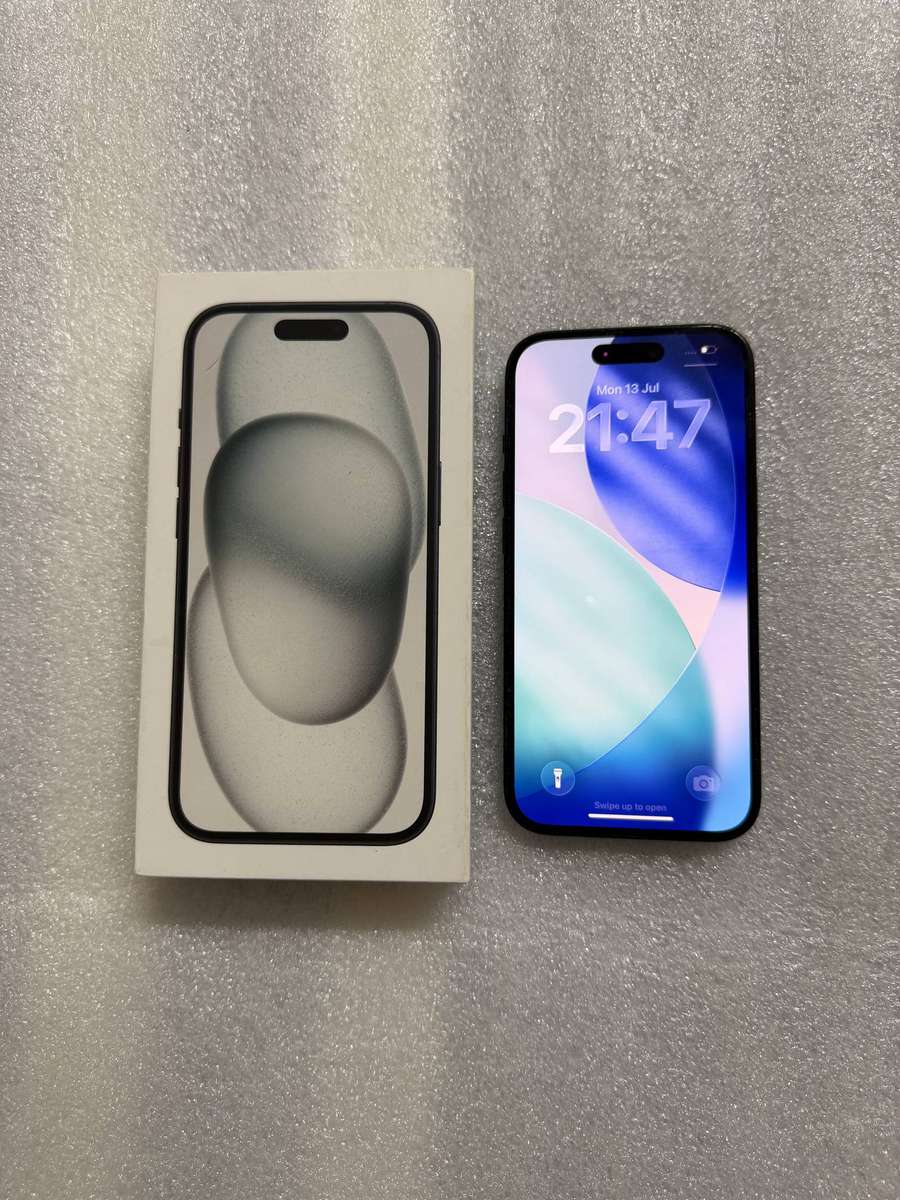 Apple IPhone 15 256GB - Black