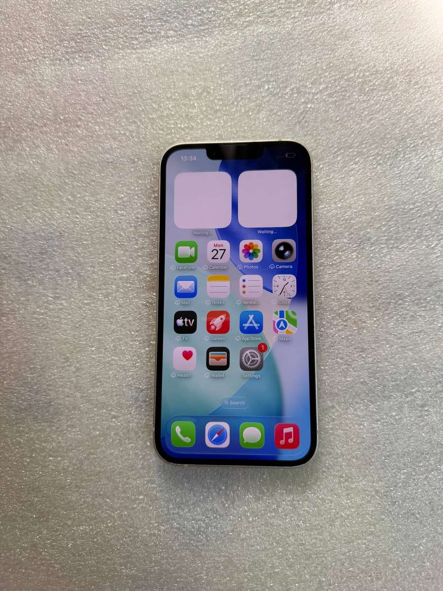 Apple IPhone 13  256gb - White