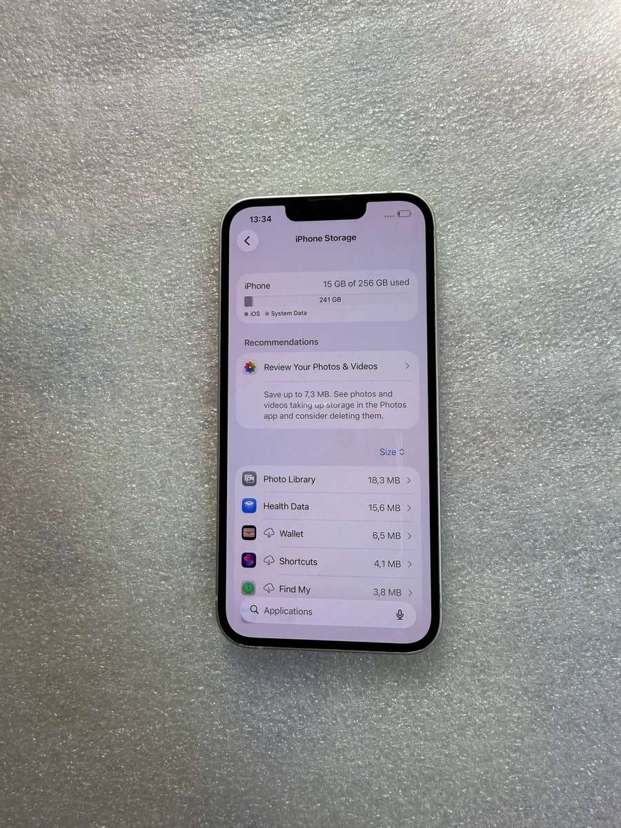Apple IPhone 13  256gb - White