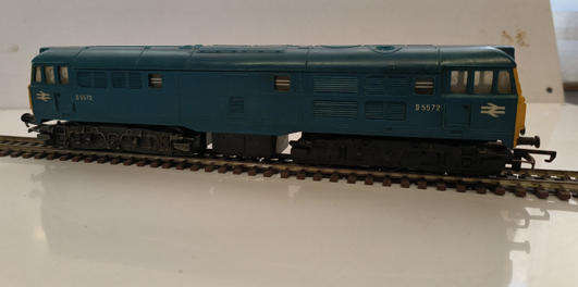 Tri-ang Class 31 Diesel Loco R.357 - Co-Co (Blue) (Lot 536)