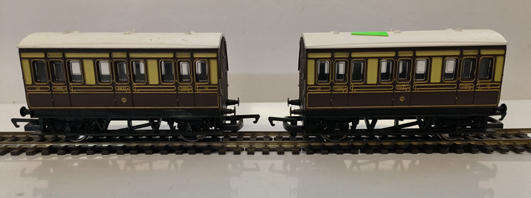 Hornby 2 x GWR 4-Wheel Coaches (Lot 519-20)