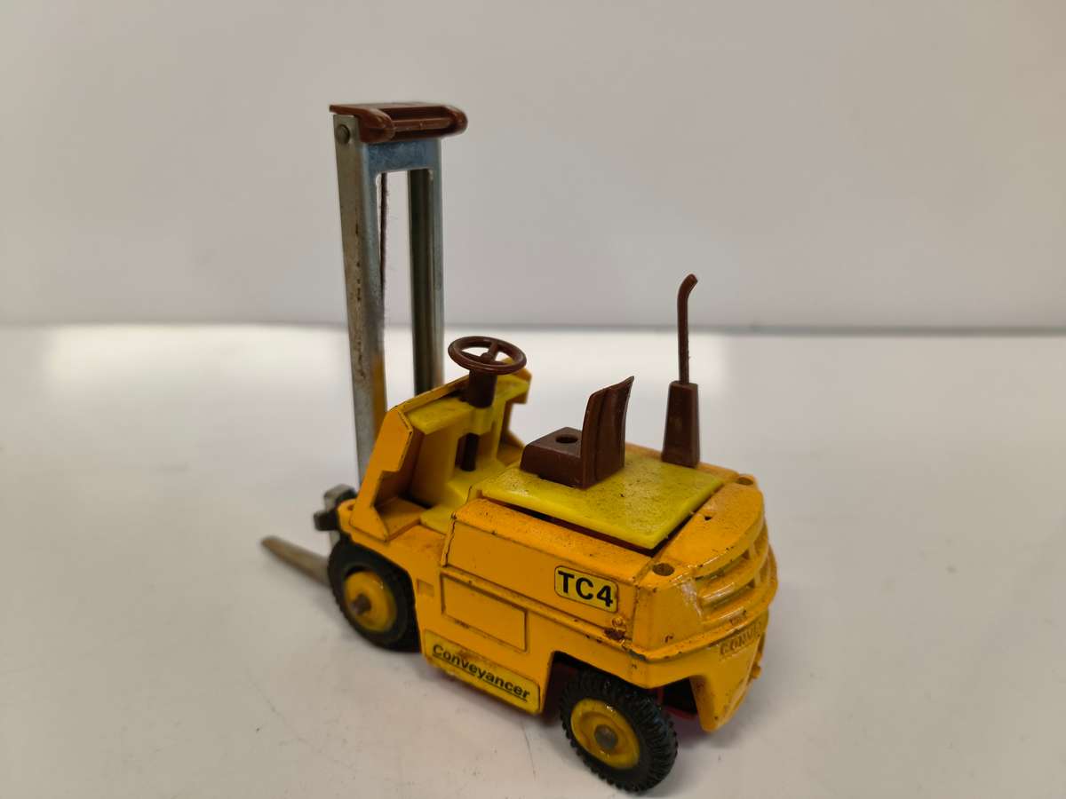 Dinky Toys - #404 - Conveyancer (Fork Lift)  (Lot 123)