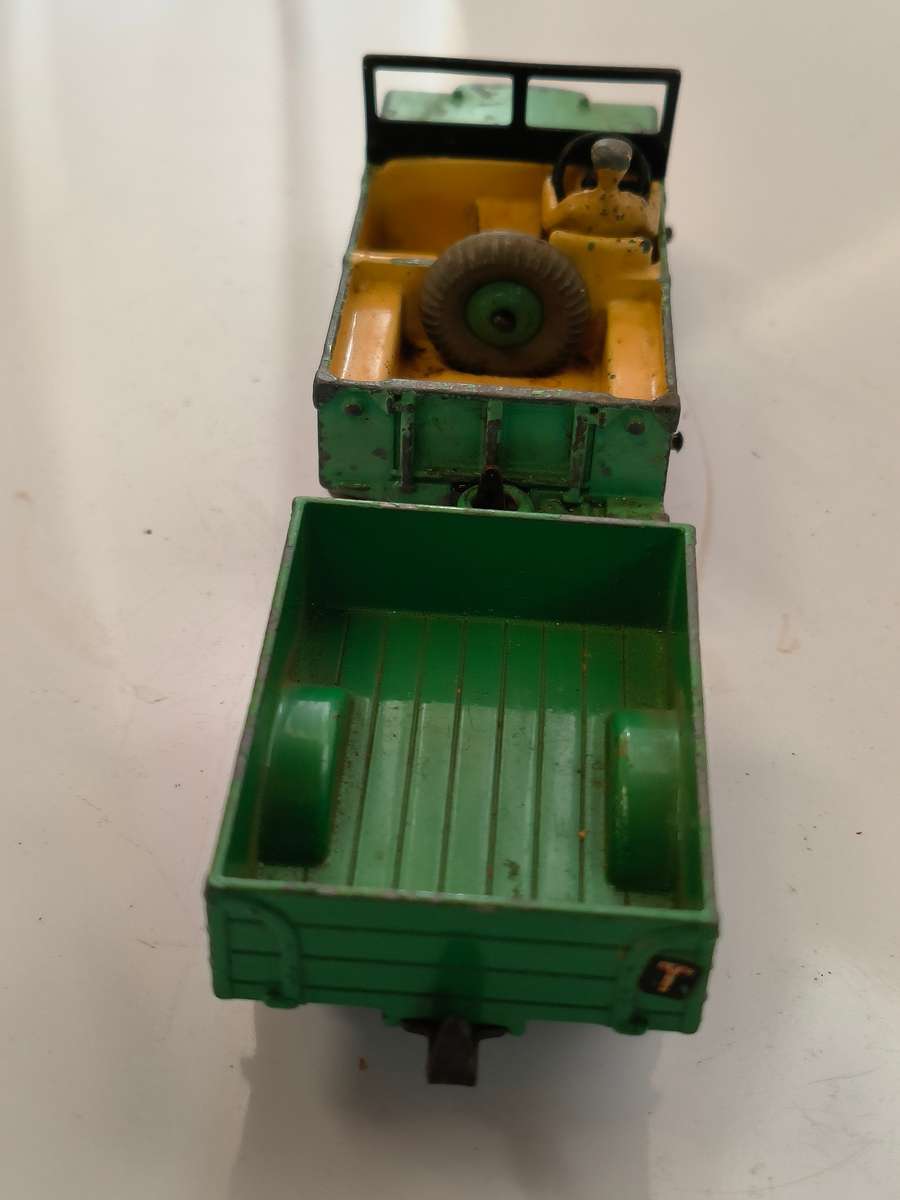 Dinky Toys - #340 Land Rover w/ Trailer (Lot 29)