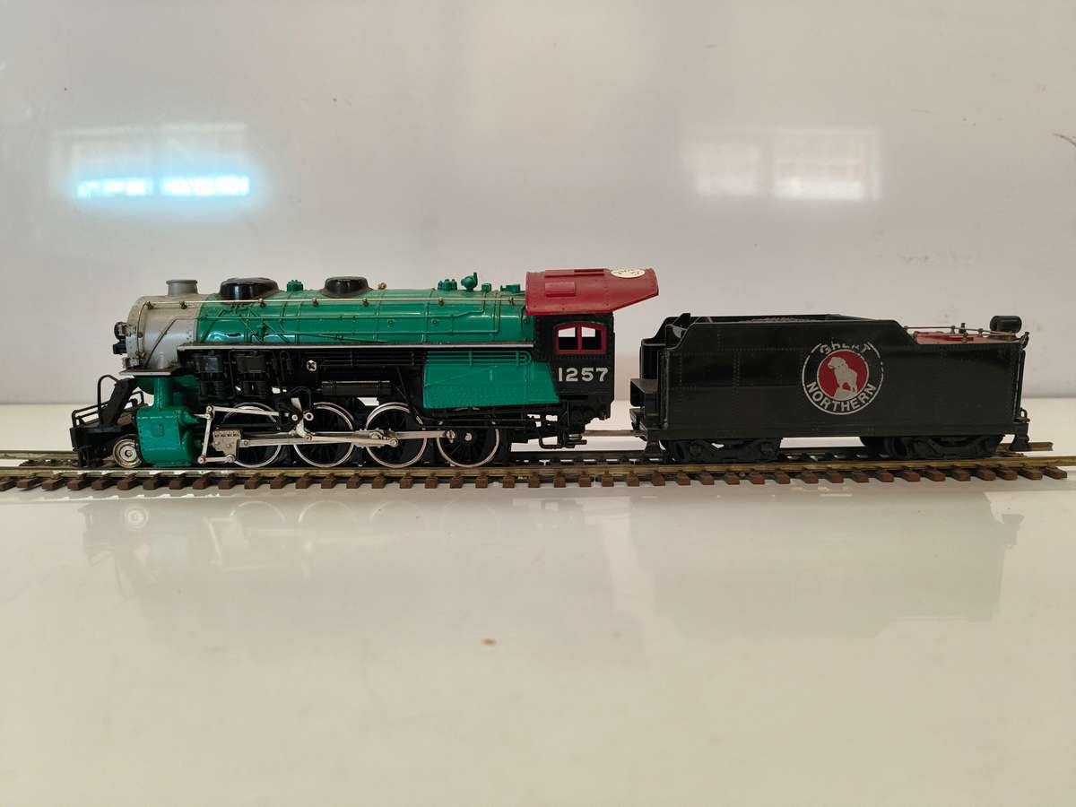 Bachmann - 2-8-0 Locomotive (Lot 319)