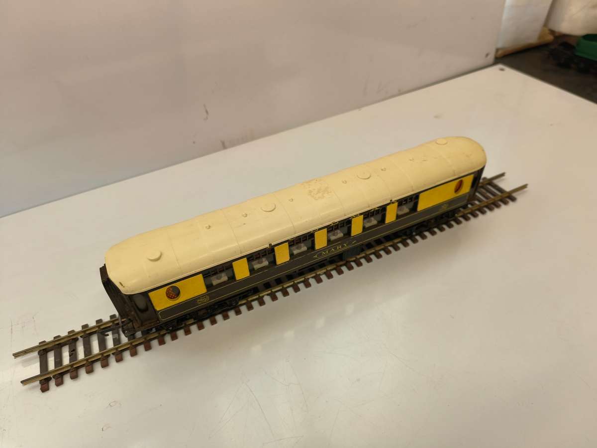 Tri-ang Pullman - "Mary" (Lot 325)