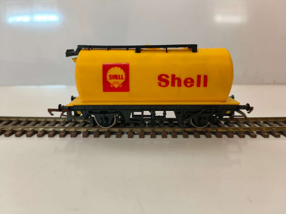 Hornby Tank Wagon "Shell" - MiB (Lot 333)