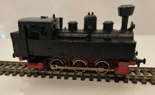 Marklin HO 3090 0-6-0T Locomotive - Playworn (Lot 432)