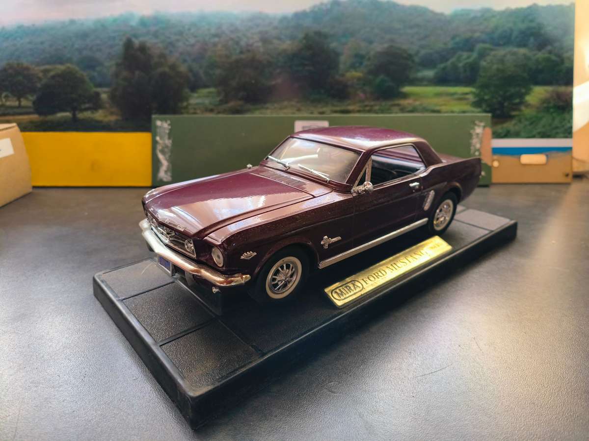 Ford Mustang (1964) 1:18