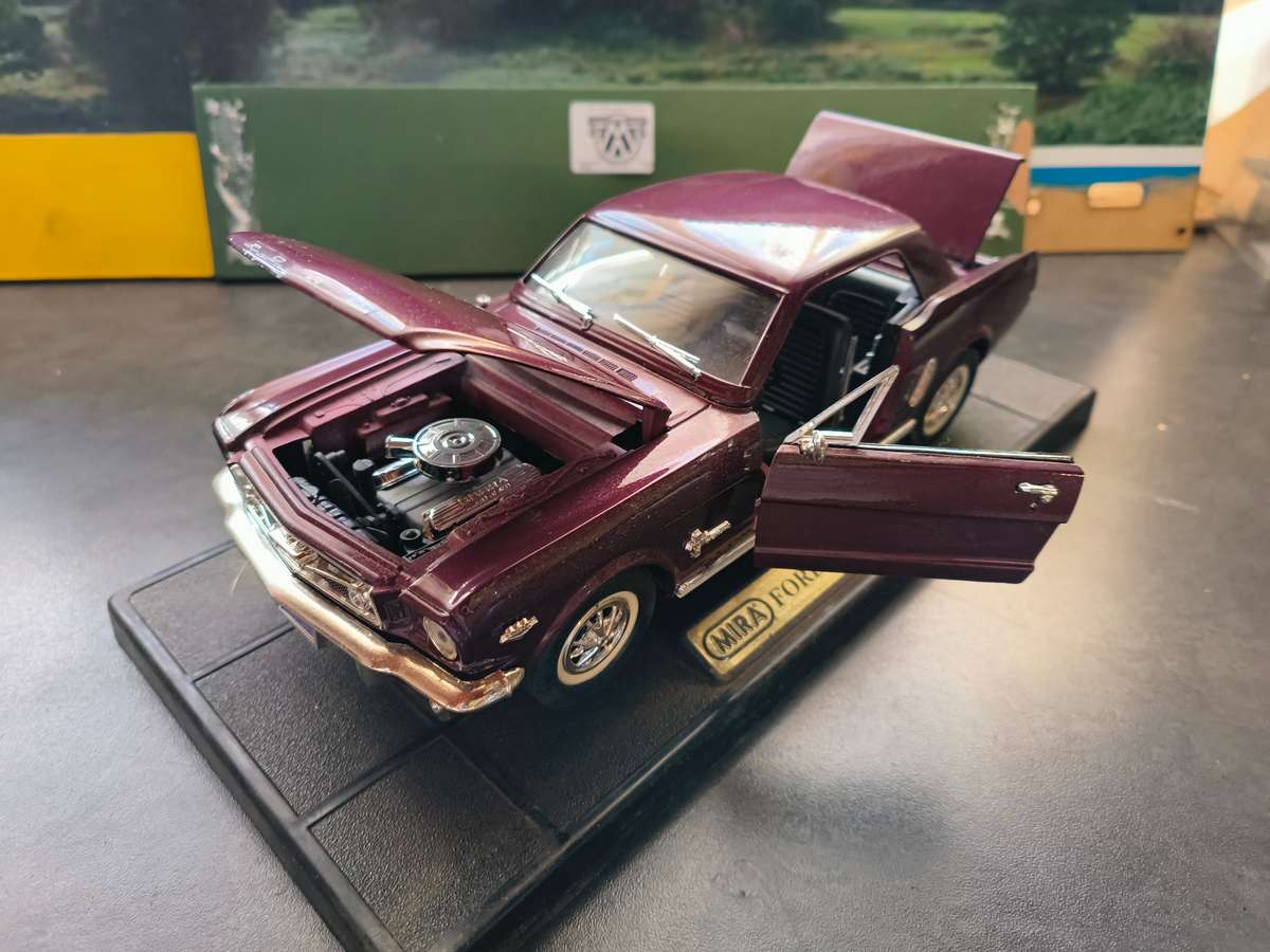 Ford Mustang (1964) 1:18