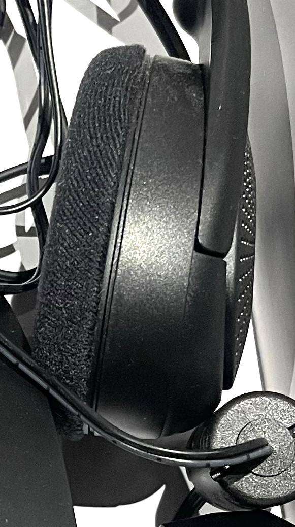 Sennheiser RS 120-W Wireless On-Ear German Headphones, as new.