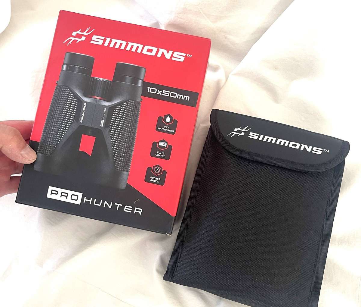 Simmons Pro Hunter 10x50 Binoculars, new in the box.