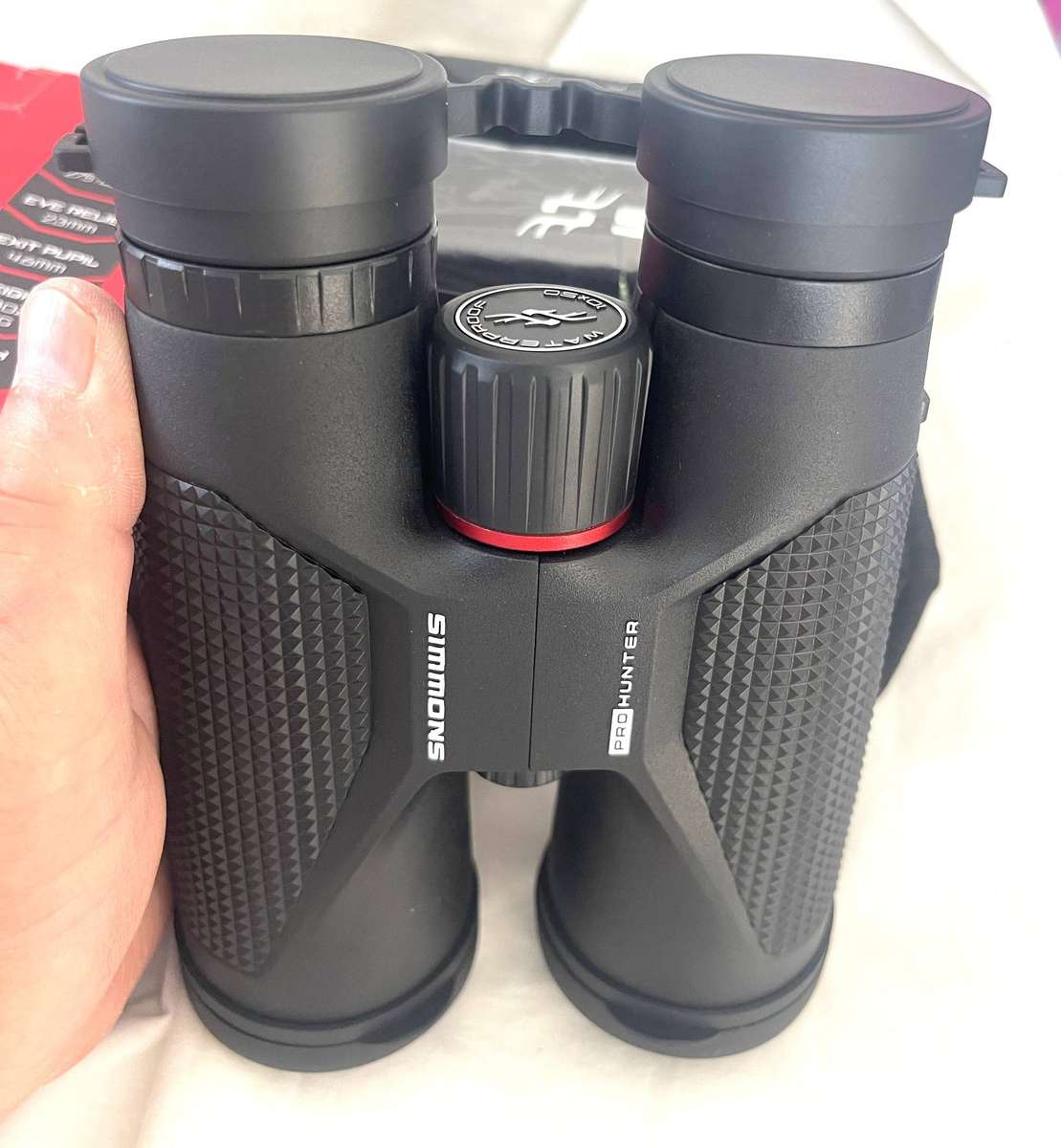 Simmons Pro Hunter 10x50 Binoculars, new in the box.