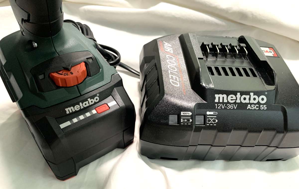 New Metabo 120Nm cordless Hammer Drill with battery and charger.