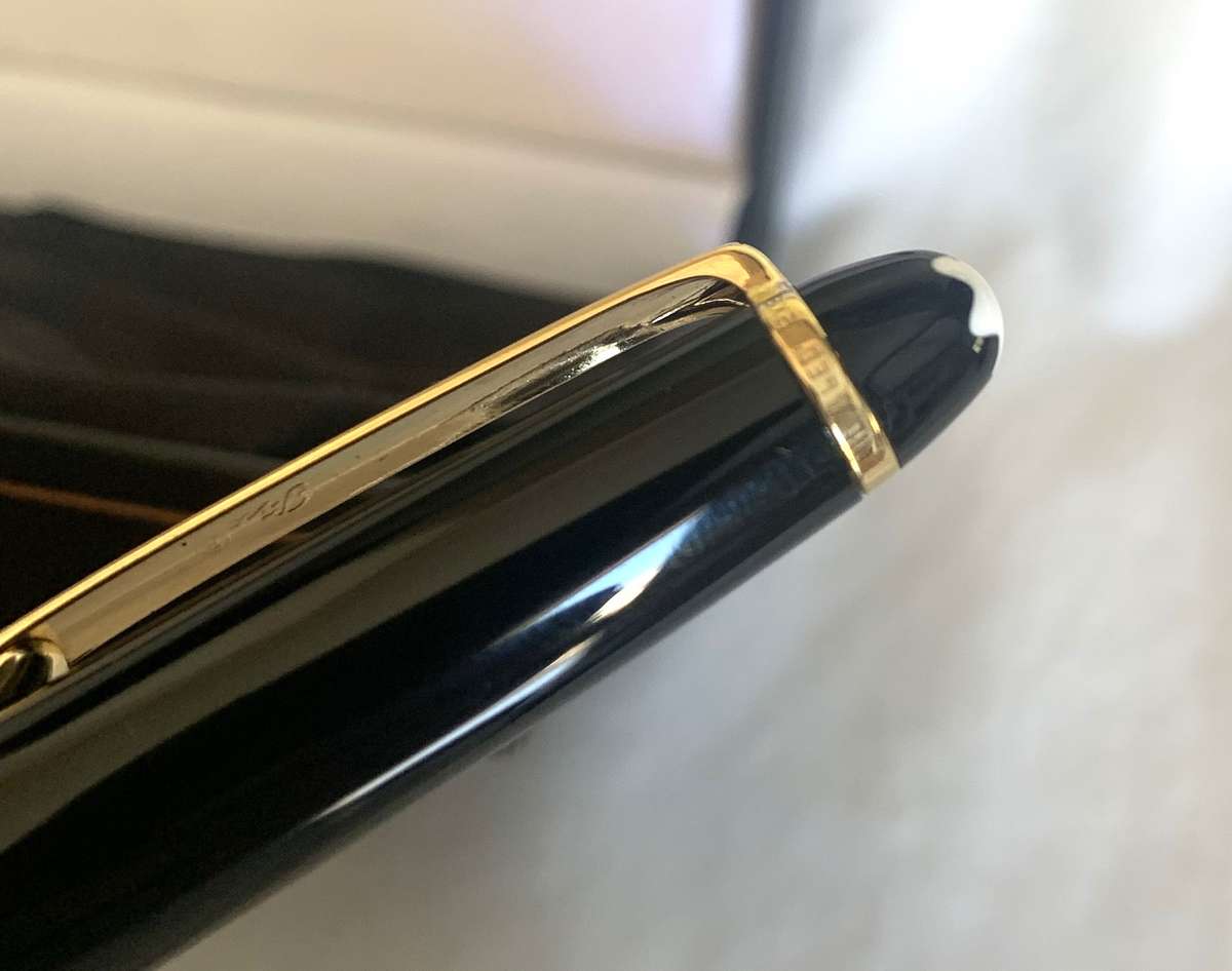 Montblanc Meisterstuck rollerball pen, Gold Coated Classique with box.