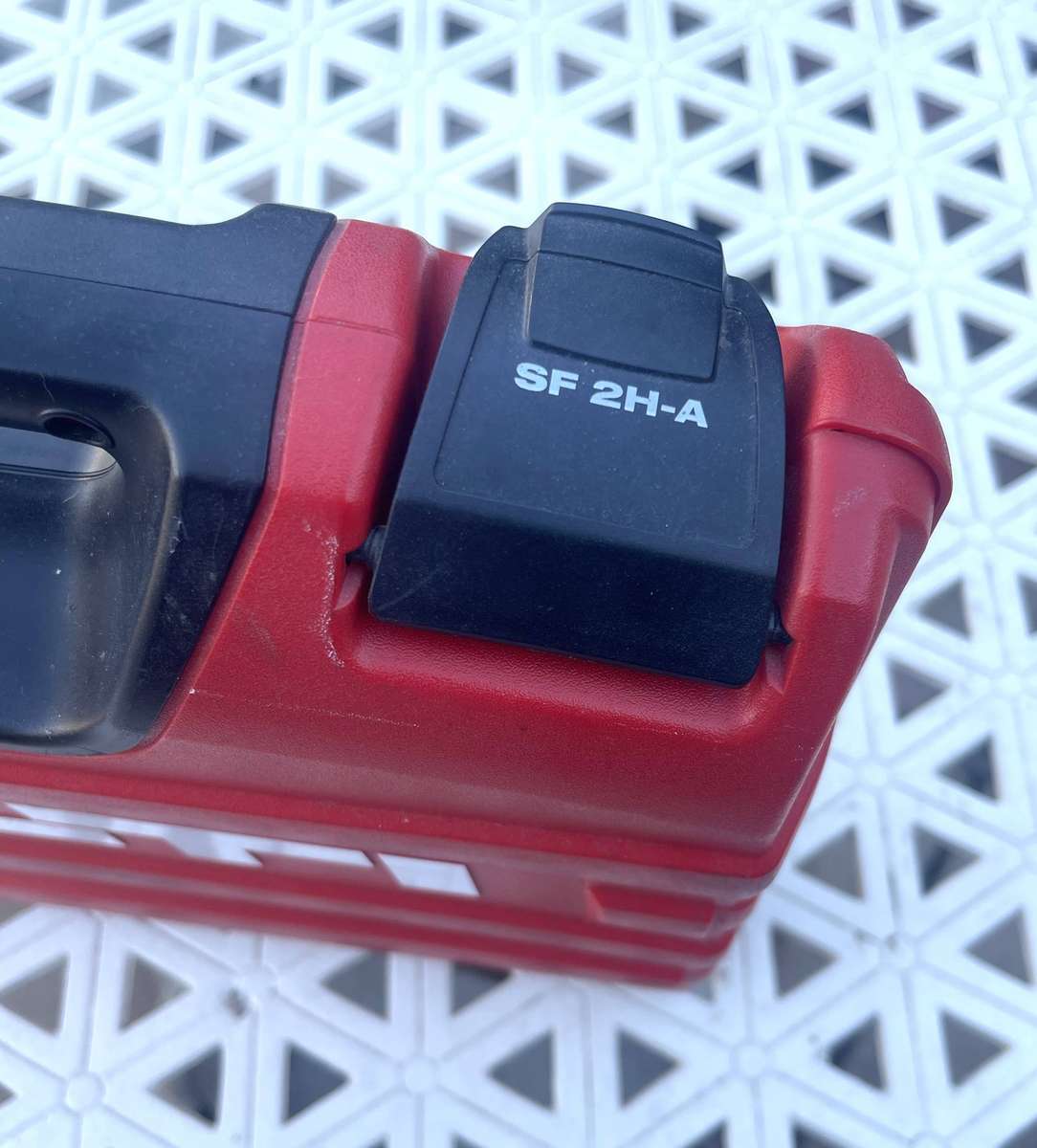 Hilti SF 2H-A cordless hammer drill driver with 2x Batteries Charger and case.