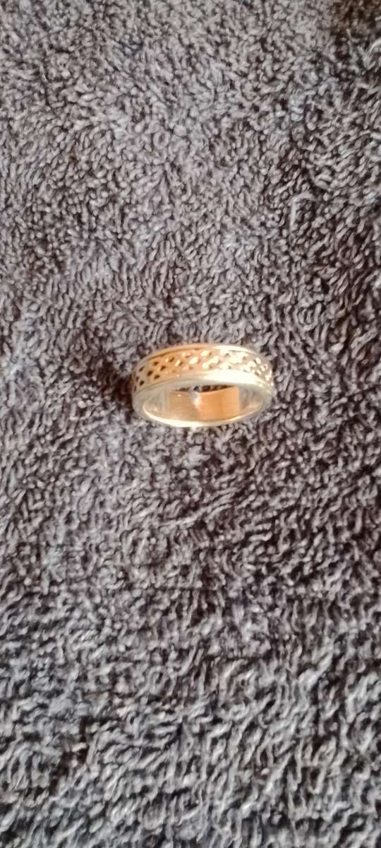 Heavy sterling silver spinner Ring 8.7g