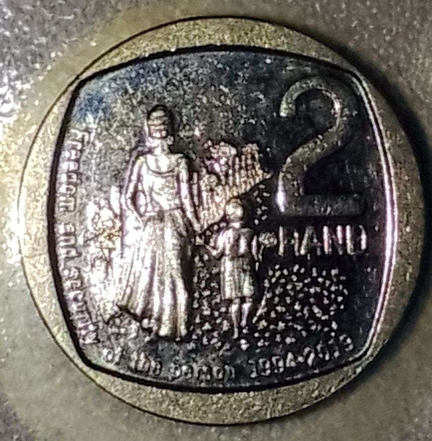 Red file with ERROR/ CRACKED DIE R2 coins and commemorative R5 coins