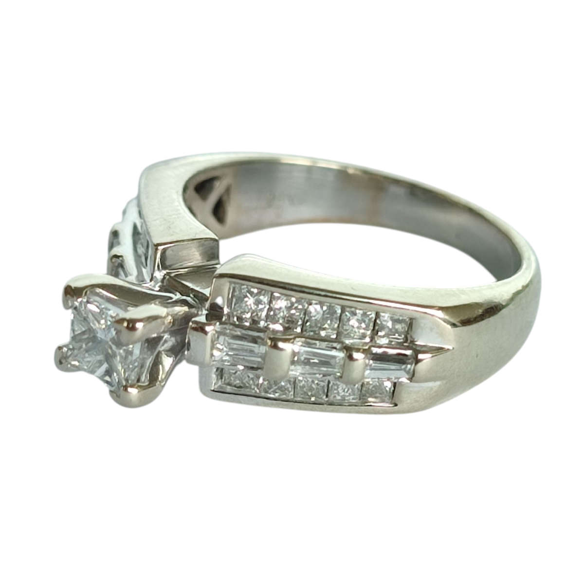 Brown & Newirth 14ct Gold & Diamonds Ring!! #cc028