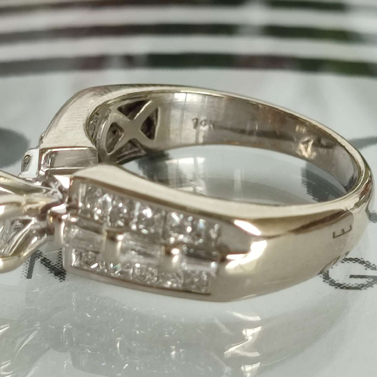 Brown & Newirth 14ct Gold & Diamonds Ring!! #cc028