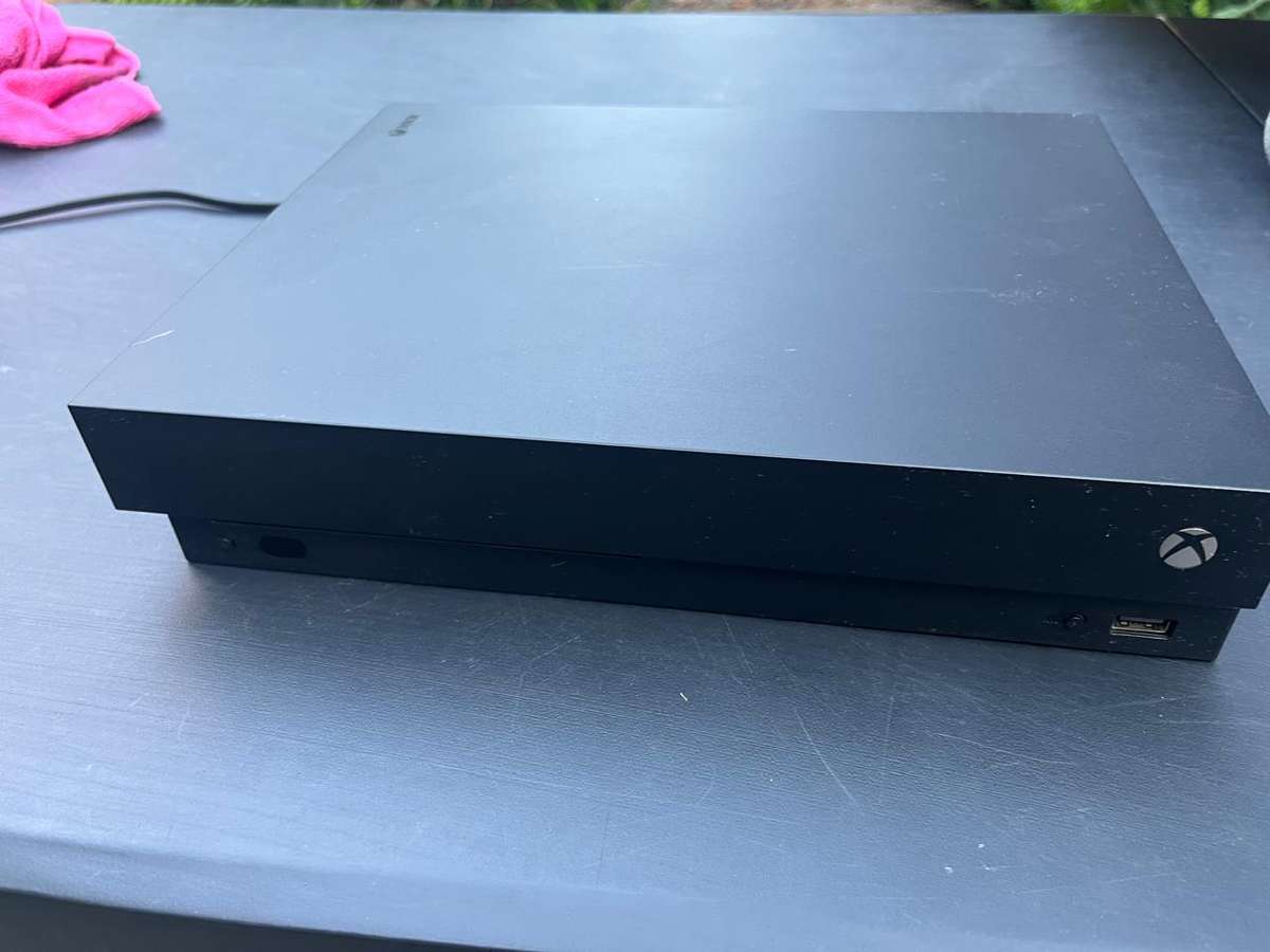 xbox one x disc edition