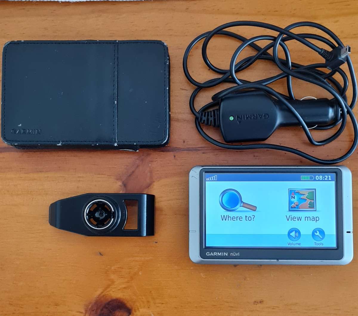 3 x Garmin gps as per description