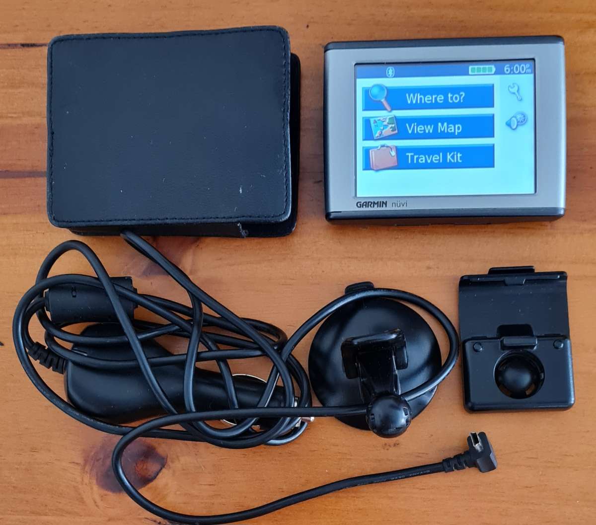 3 x Garmin gps as per description