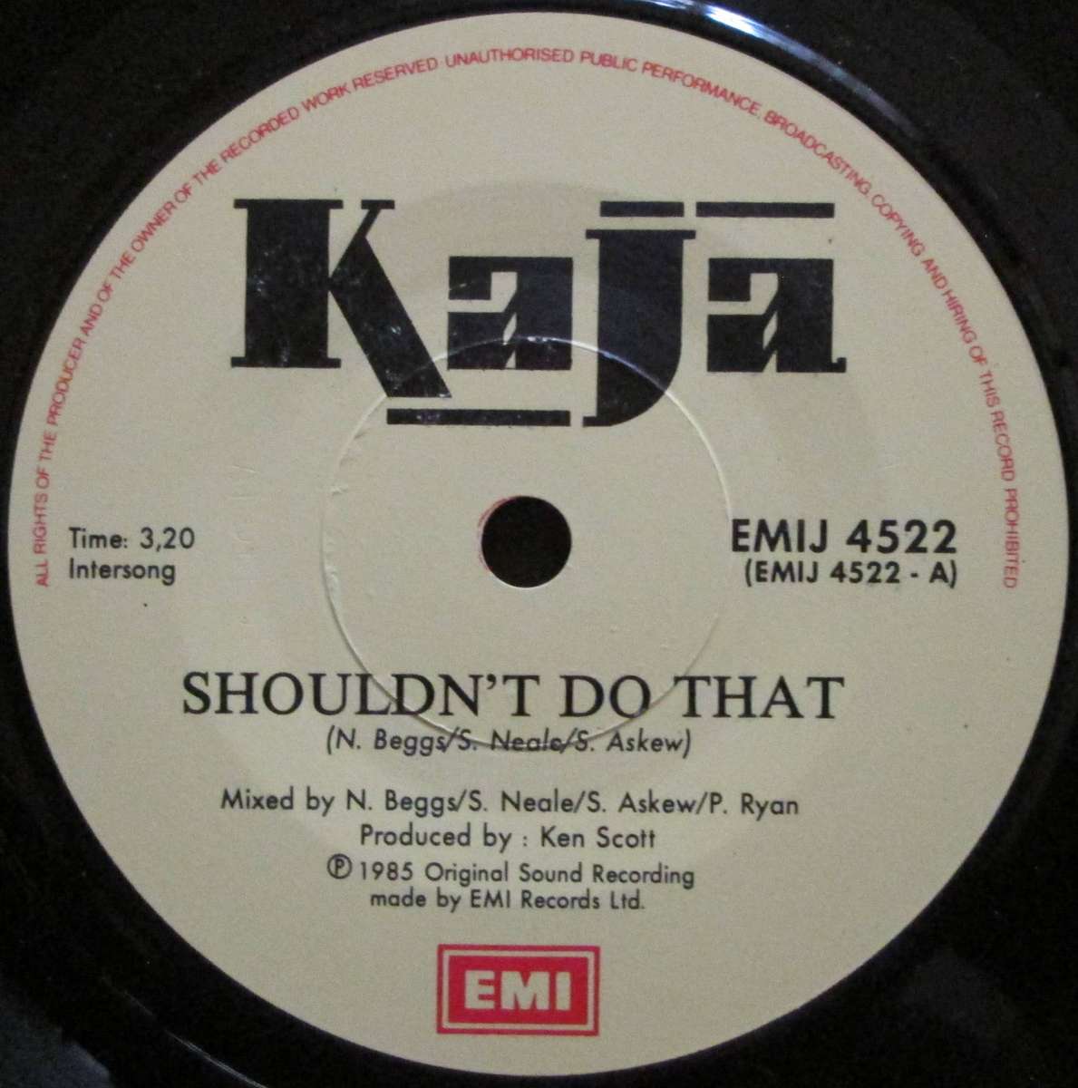 KAJA - SHOULDNT DO THAT / CHARM OF A GUN  (7 SINGLE/VINYL)
