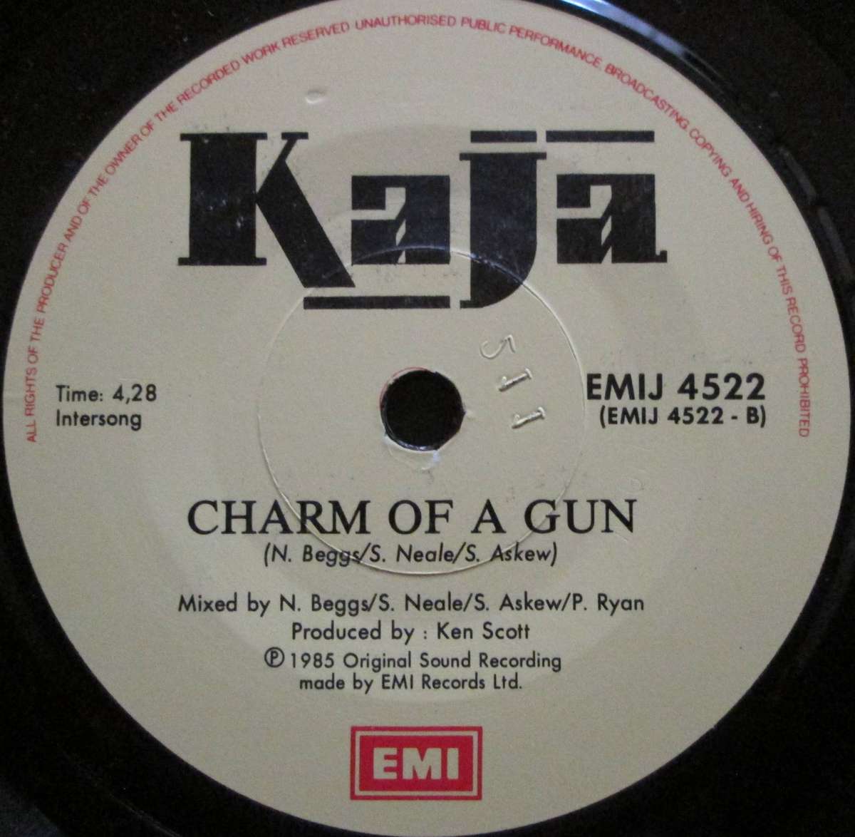 KAJA - SHOULDNT DO THAT / CHARM OF A GUN  (7 SINGLE/VINYL)