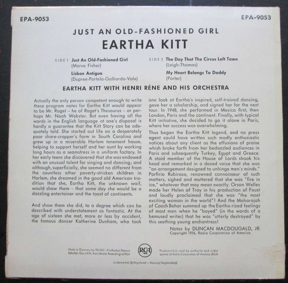 EARTHA KITT - JUST AN OLD-FASHIONED GIRL  (7 SINGLE/VINYL)