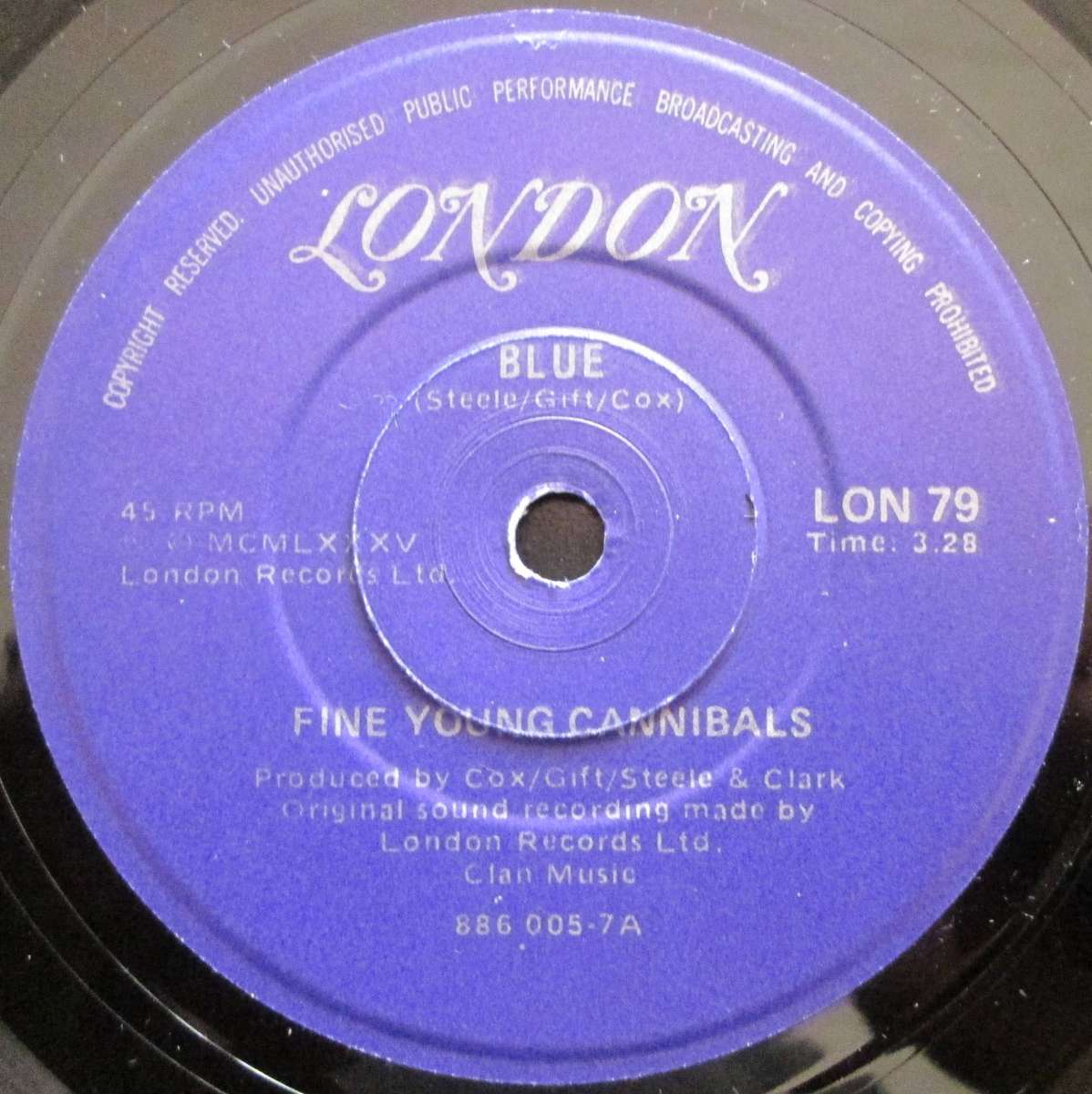 FINE YOUNG CANNIBALS - BLUE / WADE IN THE WATER    (7 SINGLE/VINYL)