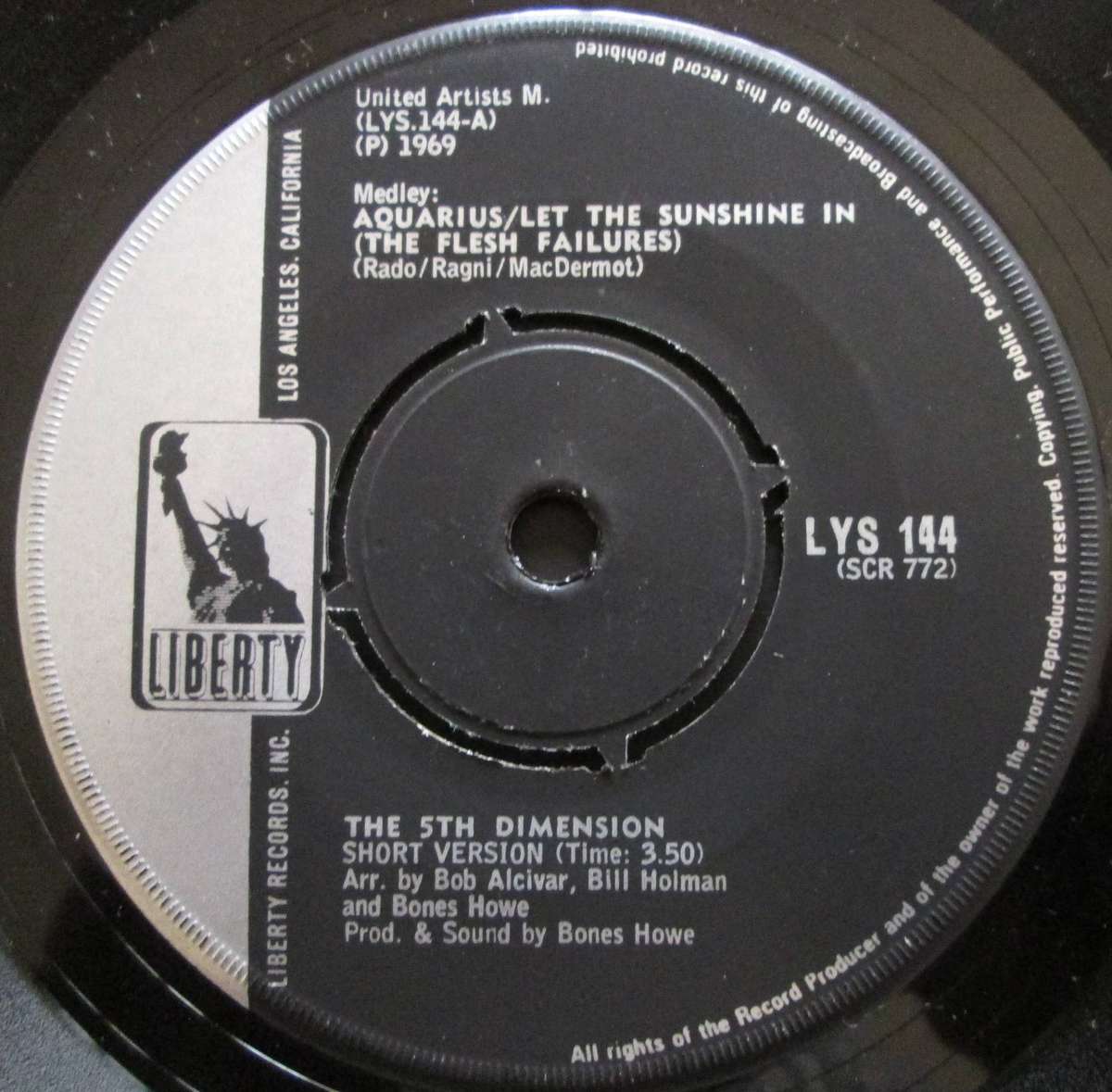 THE 5TH DIMENSION - AQUARIUS / LET THE SUNSHINE IN   (7 SINGLE/VINYL)