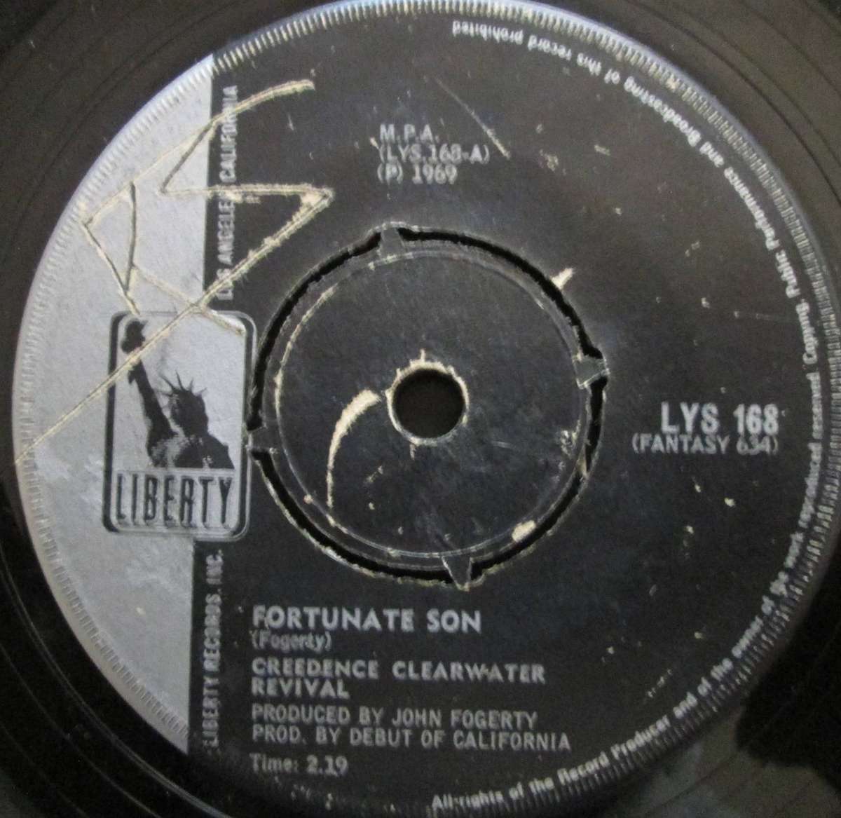 CREEDENCE CLEARWATER REVIVAL - FORTUNATE SON / DOWN ON THE CORNER   (7 SINGLE/VINYL)
