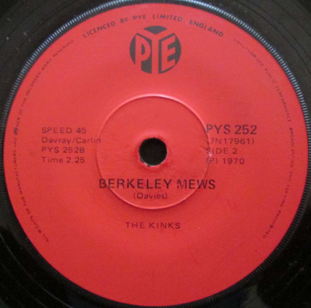 THE KINKS - LOLA / BERKELY MEWS   (7 SINGLE/VINYL)