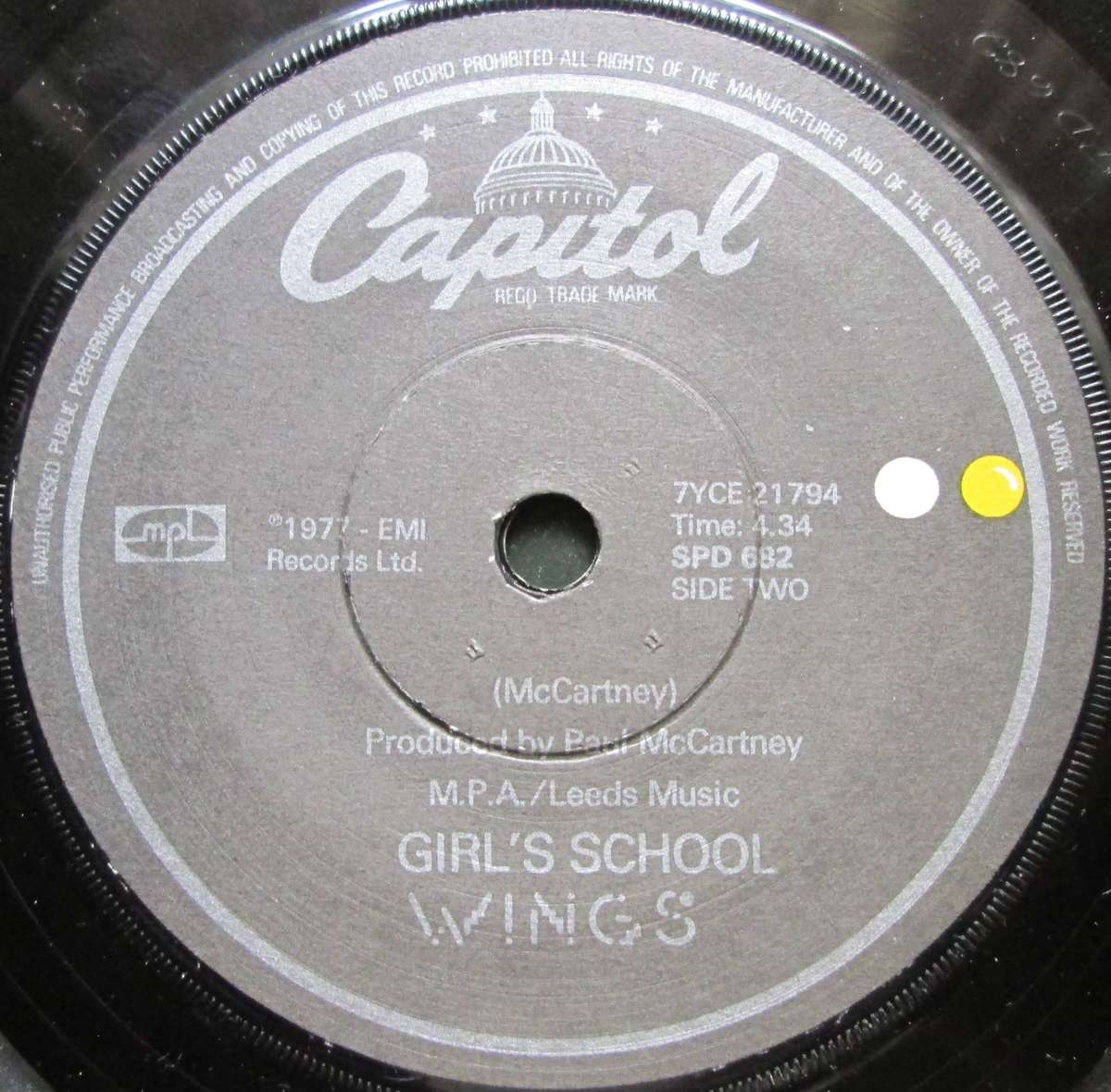 WINGS - MULL OF KINTYRE / GIRLS SCHOOL   (7 SINGLE/VINYL)