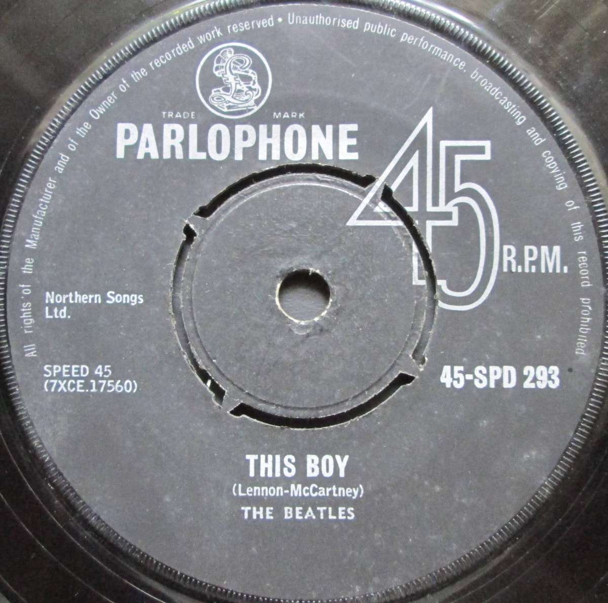 THE BEATLES - I WANT TO HOLD YOUR HAND / THIS BOY   (7 SINGLE/VINYL)