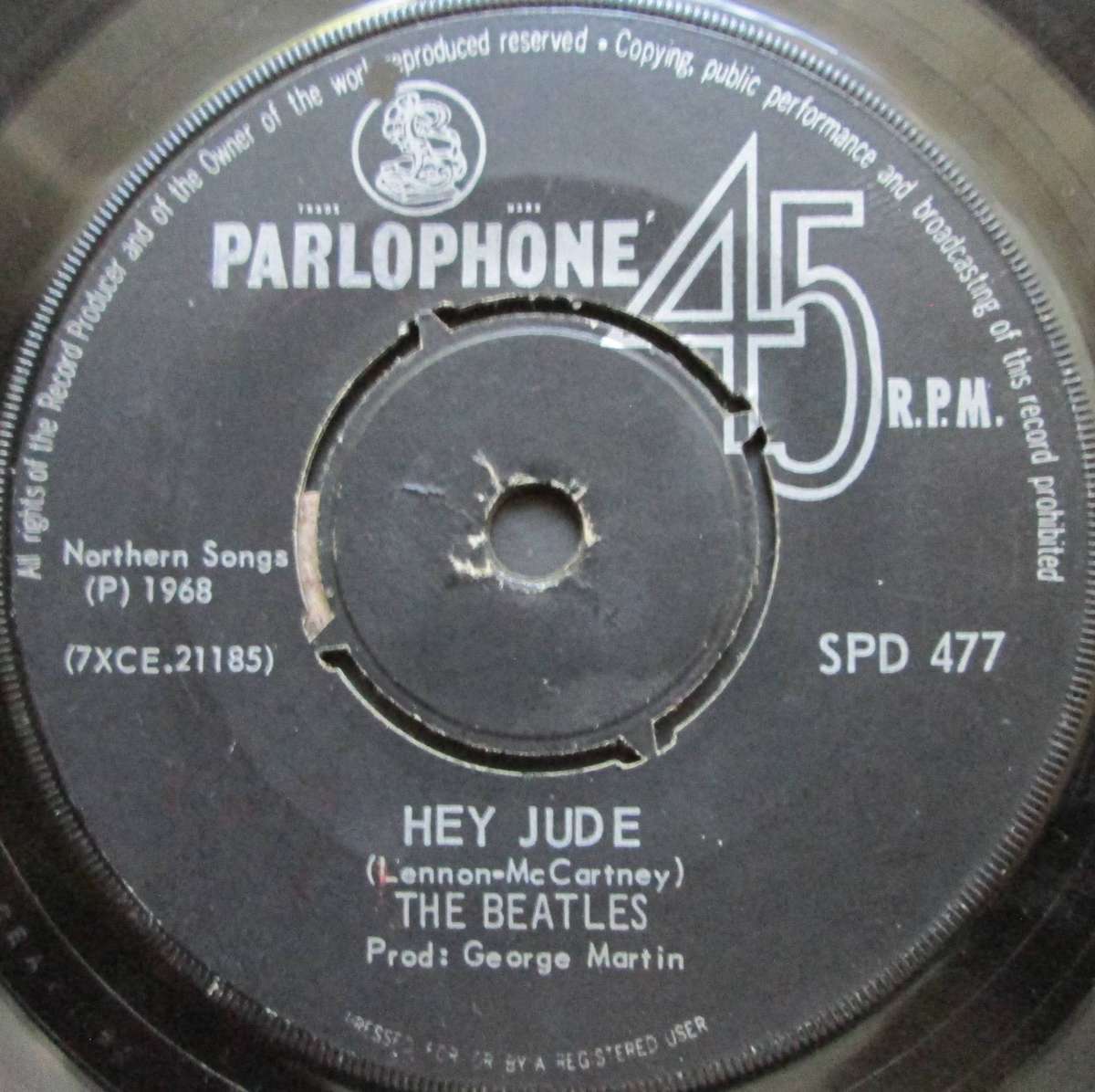 THE BEATLES - HEY JUDE / REVOLUTION  (7 SINGLE/VINYL)