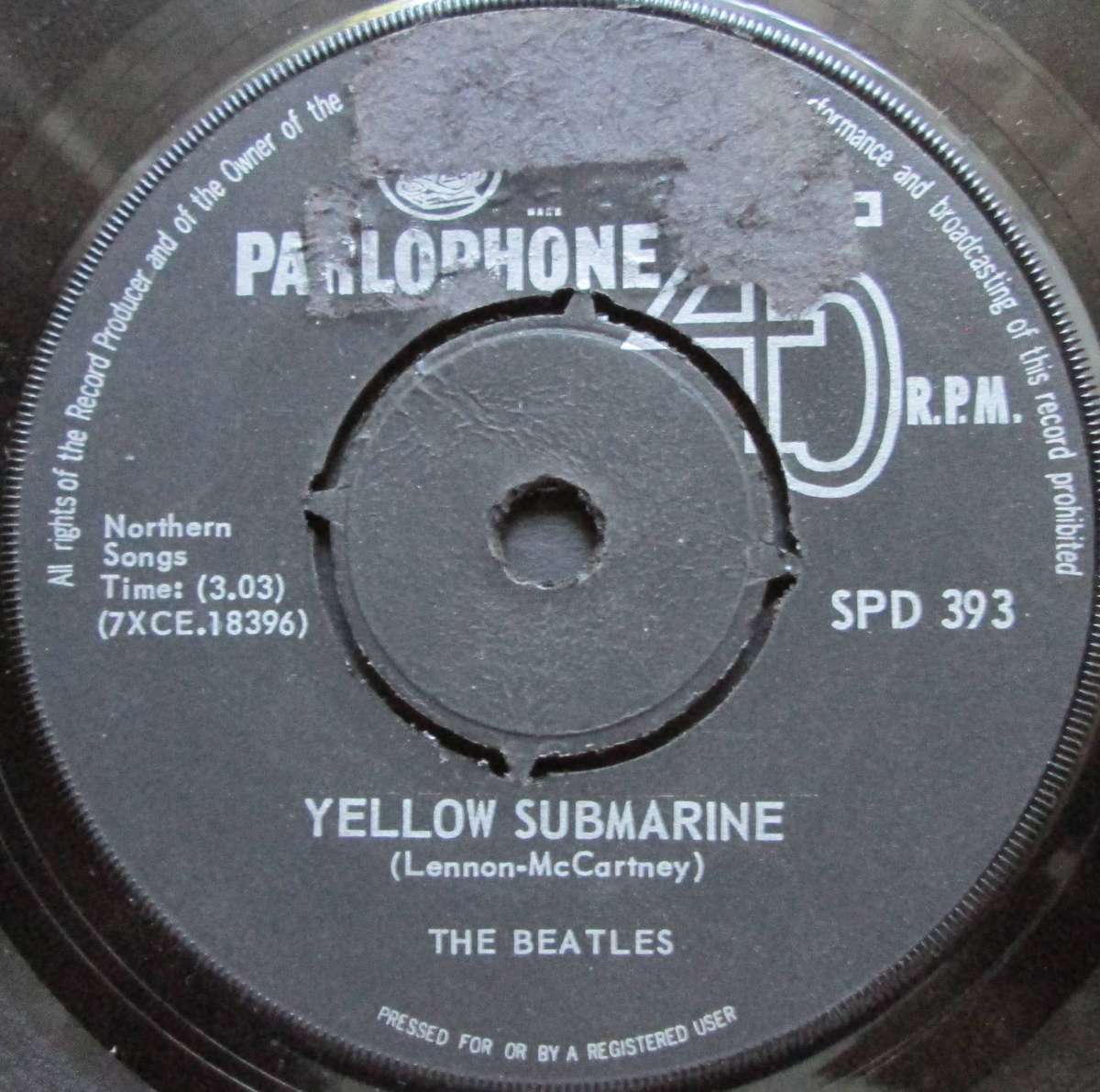 THE BEATLES - ELEANOR RIGBY / YELLOW SUBMARINE  (7 SINGLE/VINYL)