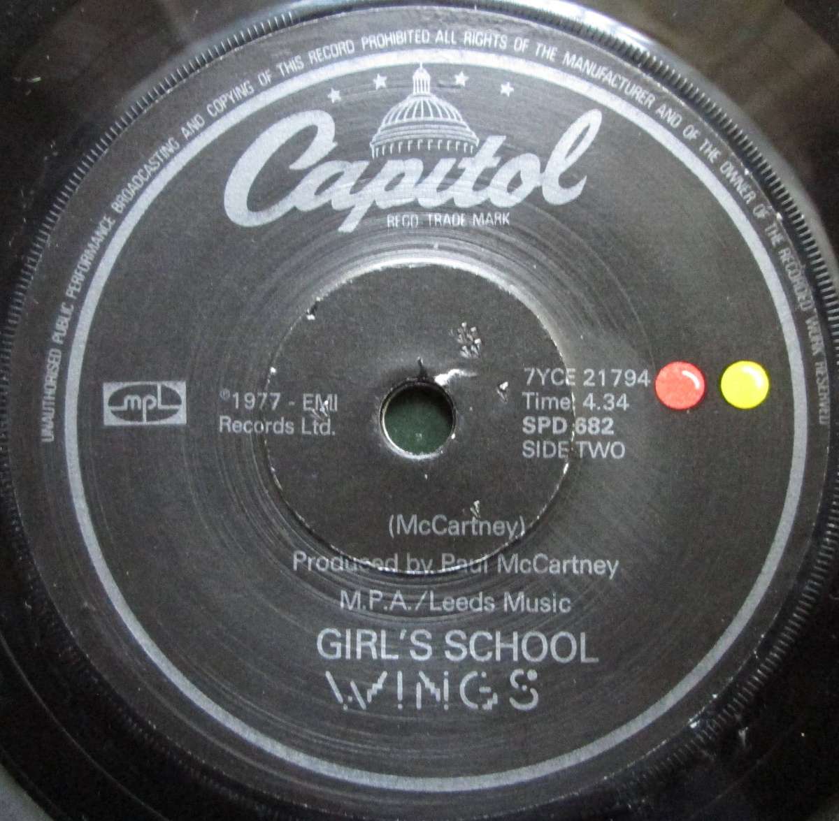 WINGS - MULL OF KINTYRE / GIRLS SCHOOL  (7 SINGLE/VINYL)