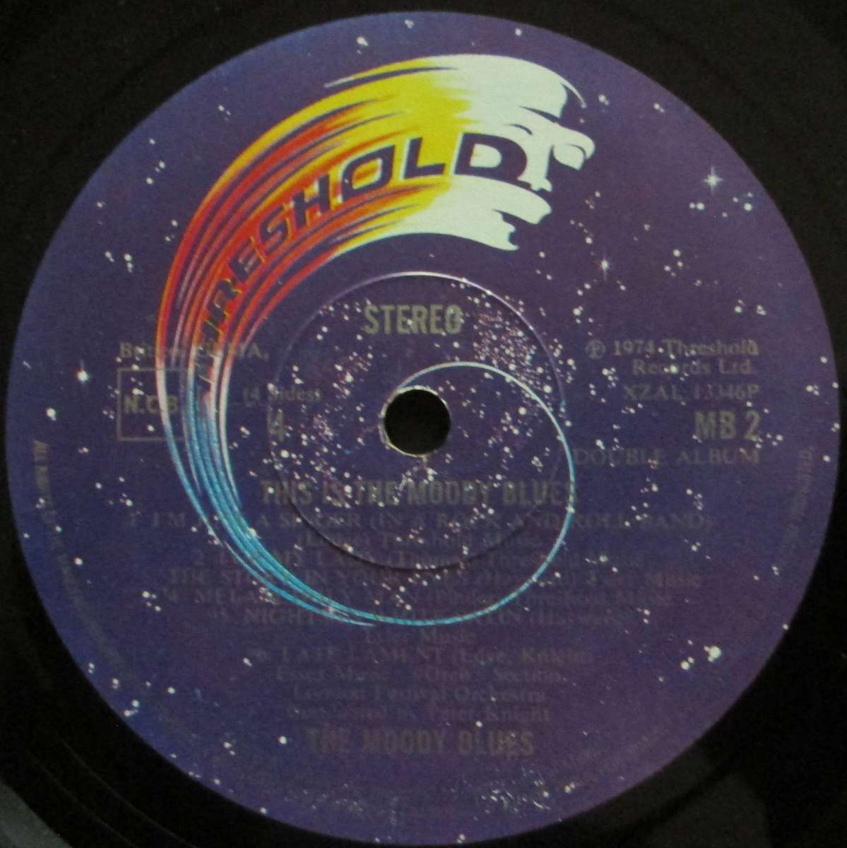 THE MOODY BLUES - THIS IS THE MOODY BLUES (2xLP/VINYL)