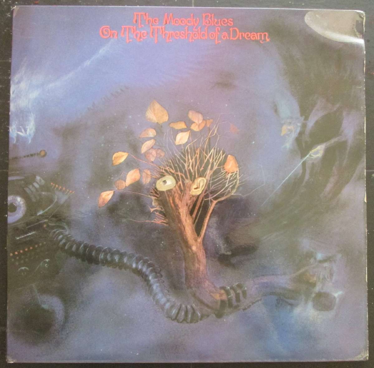 THE MOODY BLUES - ON THE THRESHOLD OF A DREAM  (LP/VINYL)