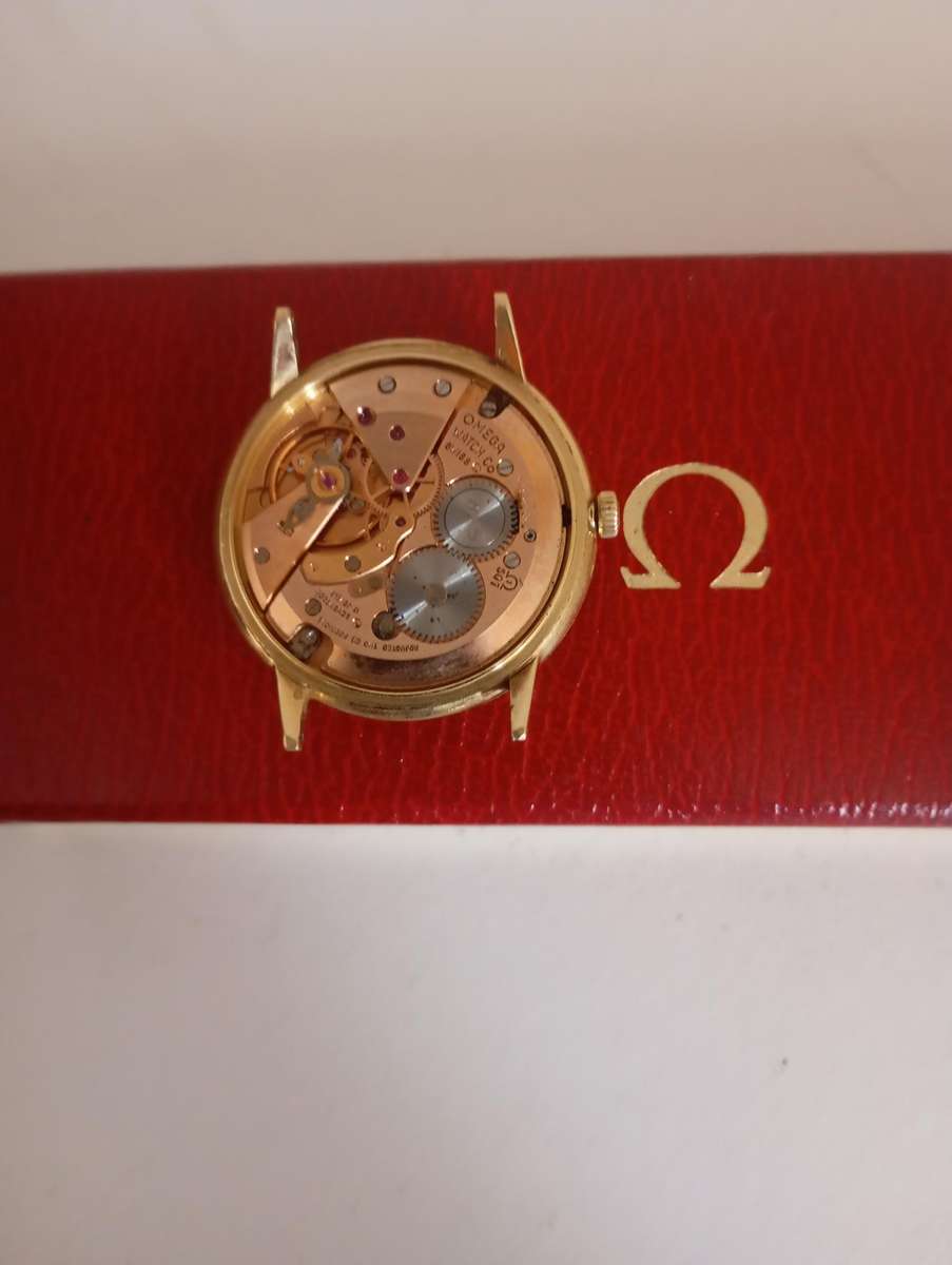 Vintage Omega Genève 14k Solid Yellow Gold 131.041