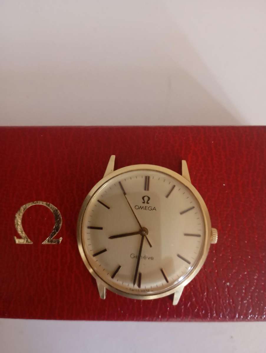 Vintage Omega Genève 14k Solid Yellow Gold 131.041