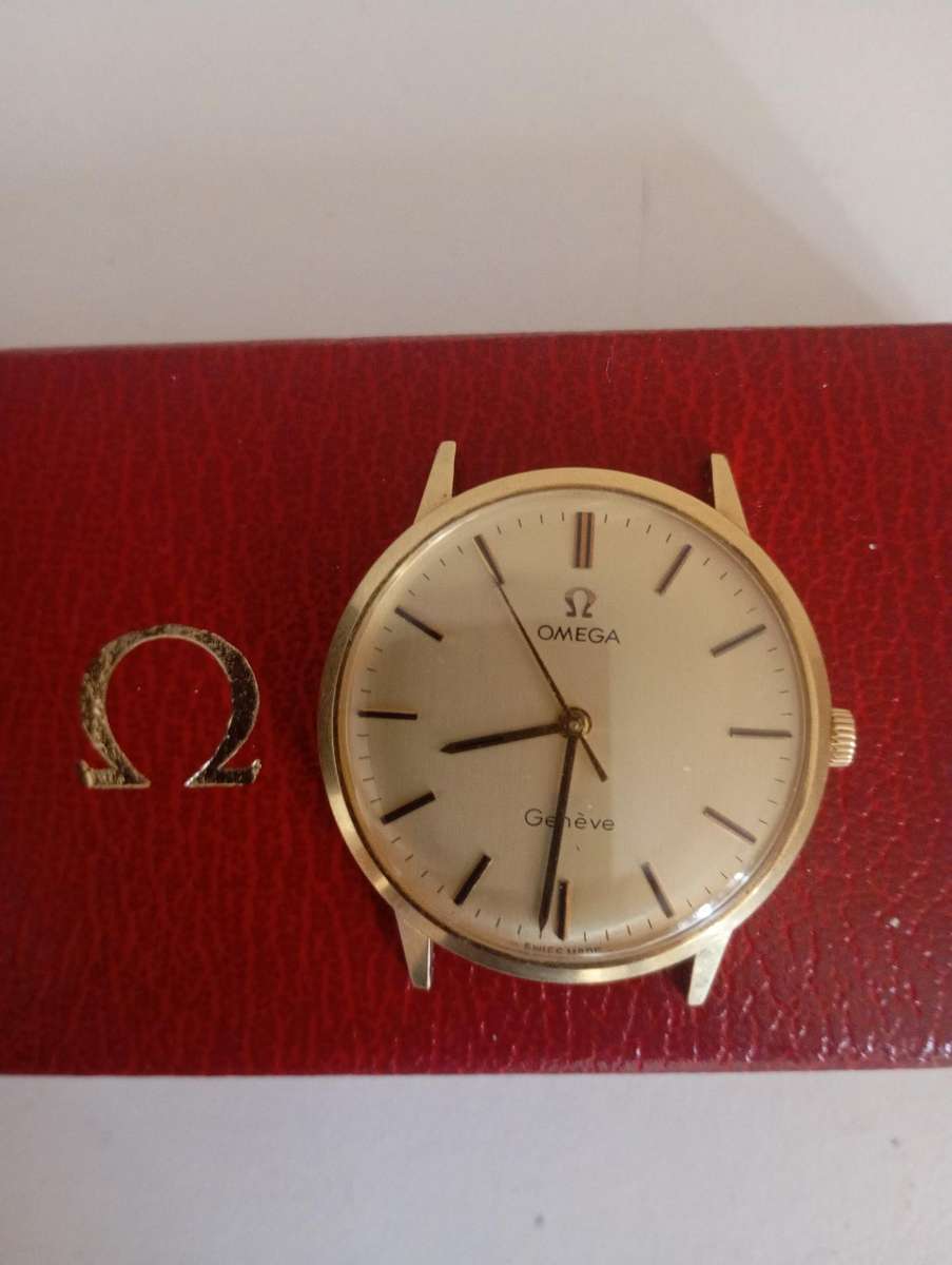 Vintage Omega Genève 14k Solid Yellow Gold 131.041