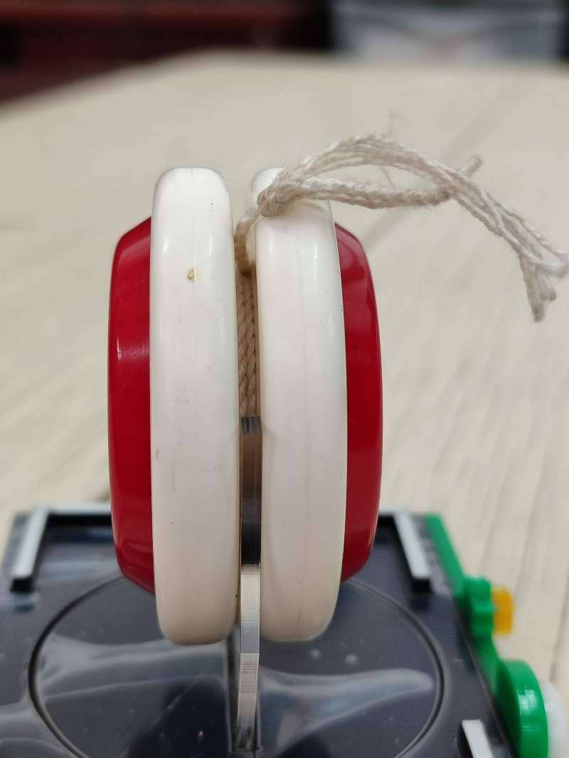 Vintage Professional Red Devil Limited Edition Yo-Yo South Africa Red Badge