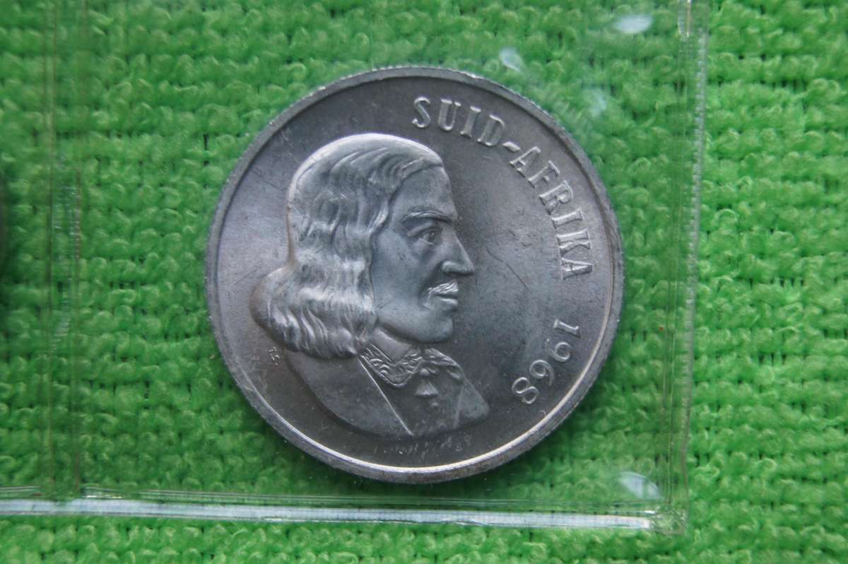 Two 1968 Mint Packs - English and Afrikaans (incl Silver Rand) Lot 1